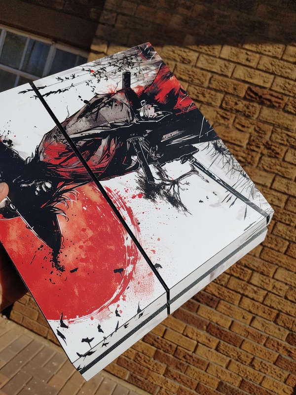 PS4 Console with Japanese style skin