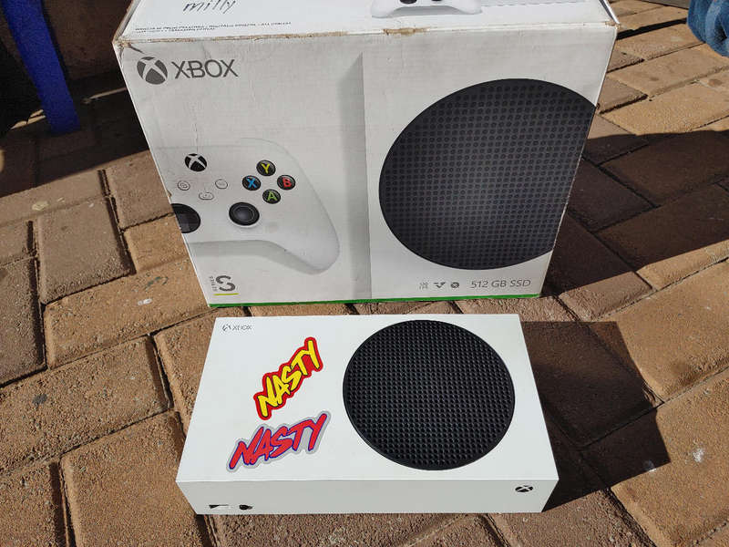 Xbox One Series S ( Not Working )