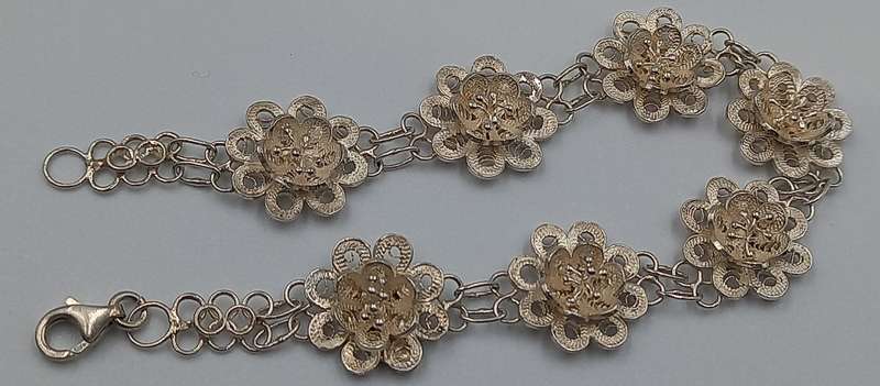 Silver Filigree Flowers Bracelet