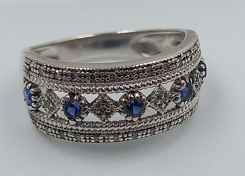 Beautiful Sterling Silver Ring