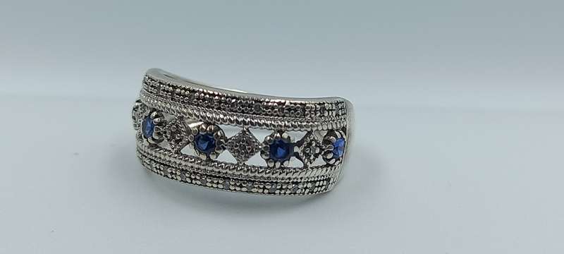 Beautiful Sterling Silver Ring