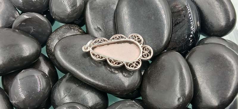 Beautiful Sterling Silver Delft pendant