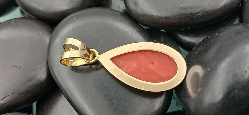 18ct Gold Pendant