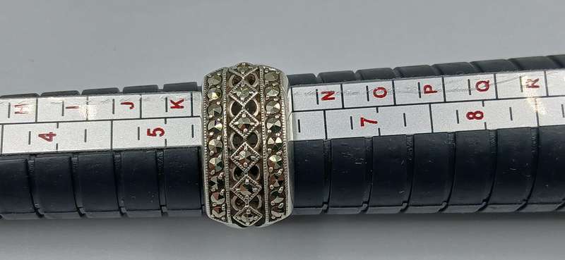 Beautiful Sterling Silver Ring with Marcasite