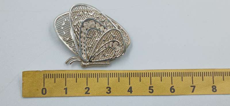 Elegant Sterling Silver Brooch
