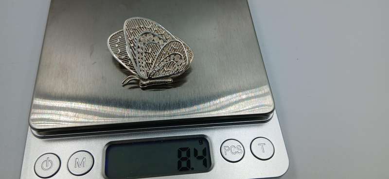 Elegant Sterling Silver Brooch