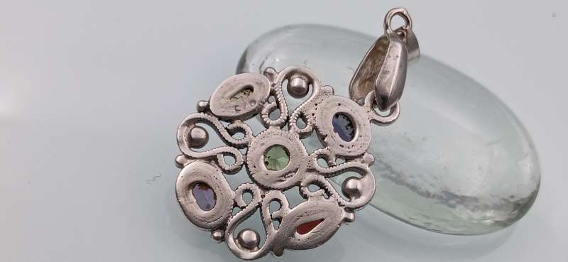 Elegant Sterling Silver Pendant