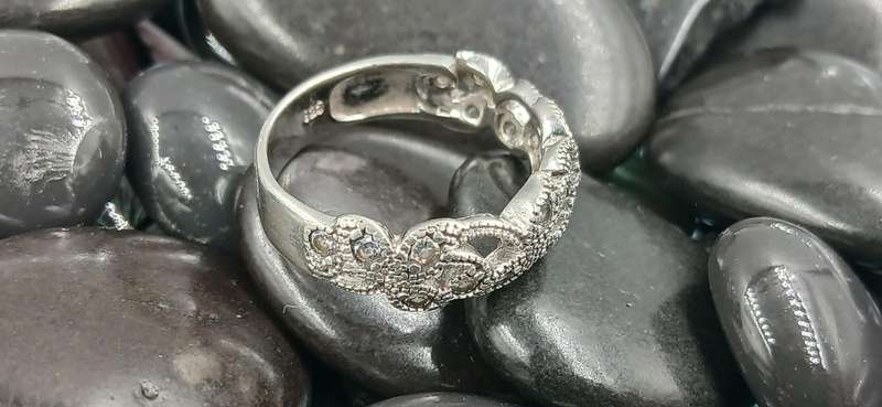 Elegant Sterling Silver Ring