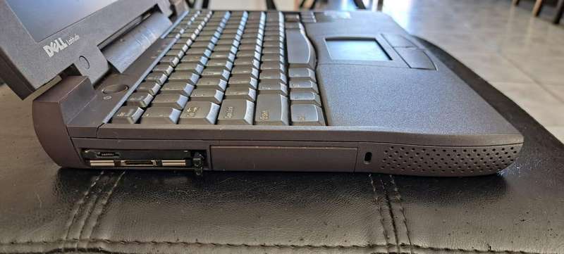 Vintage Dell Latitude CPi A300ST Pentium II laptop