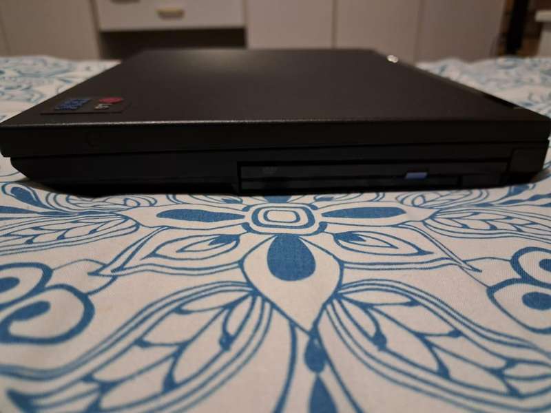 IBM Thinkpad R32 Pentium 4 Laptop