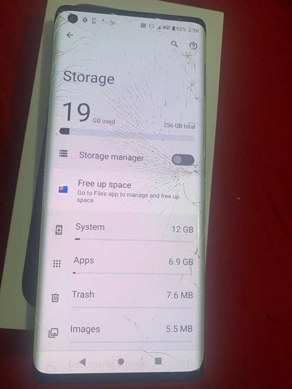 CRACKED Motorola Edge+ (2020) 256GB Smokey Sangria