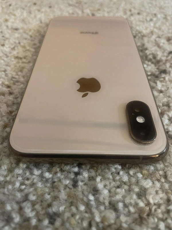 Apple iPhone XS - 64 GB - Unlocked