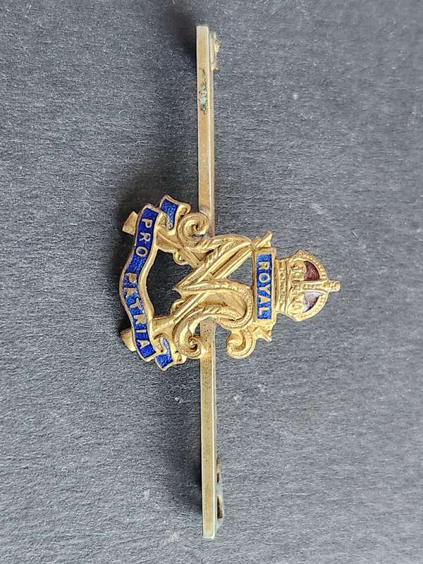 Royal Pro Partia Sweetheart Pin Brooch- as per photograph