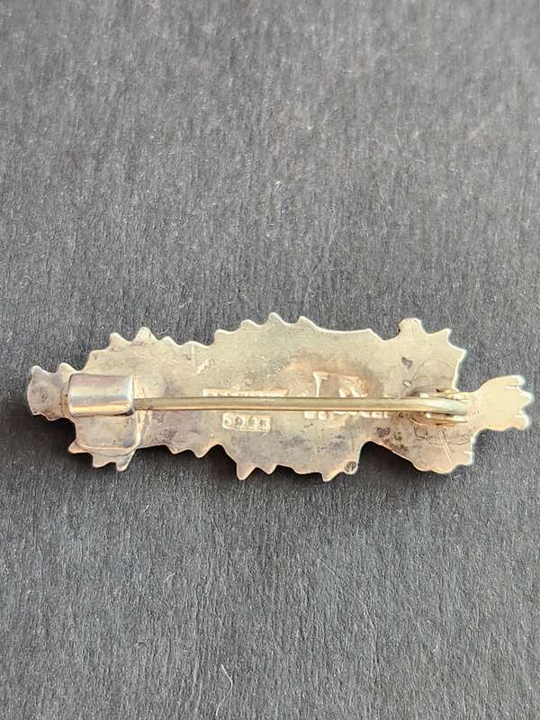 Sterling Silver Brooch (total weight 8g) - as per photograph