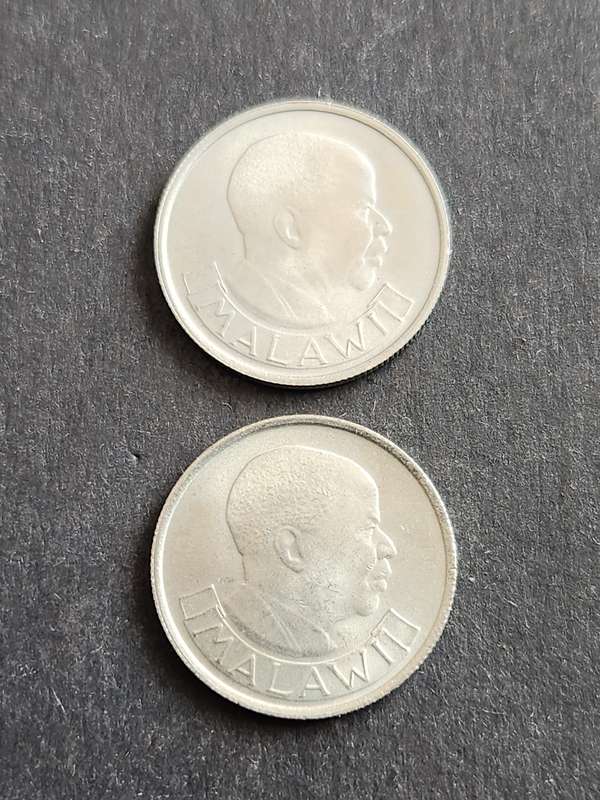 2 x Malawi 5 Tambala 1971 UNC - as per photograph