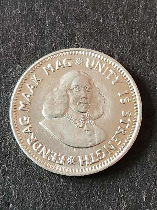 Republic 2 1/2 Cents 1962 BU (scarce date) - as per photograph