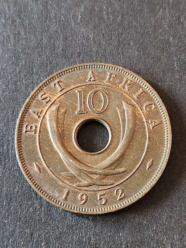 East Africa 10 Cents 1952 (nice condition) as per photograph