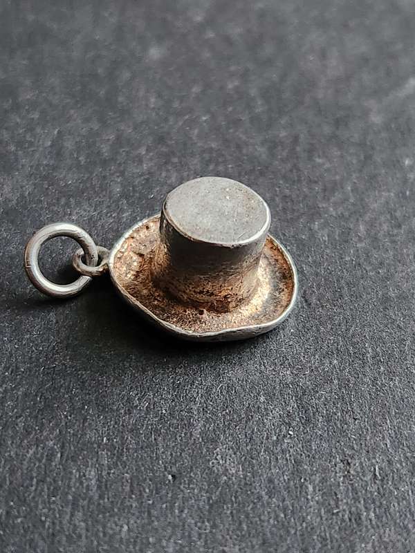 Vintage Silver Hat Charm 5.5g - as per photograph