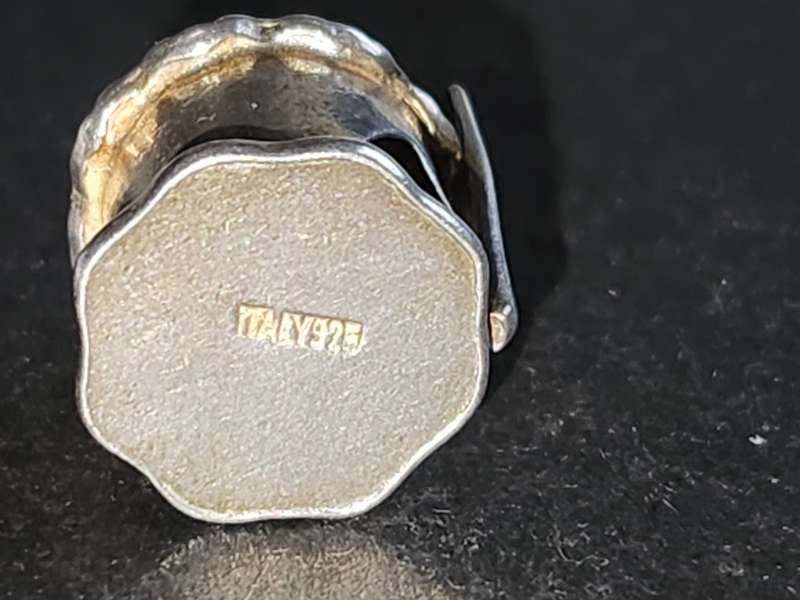 Vintage Silver Hut Charm Stamp .925  5.6g - as per photograph