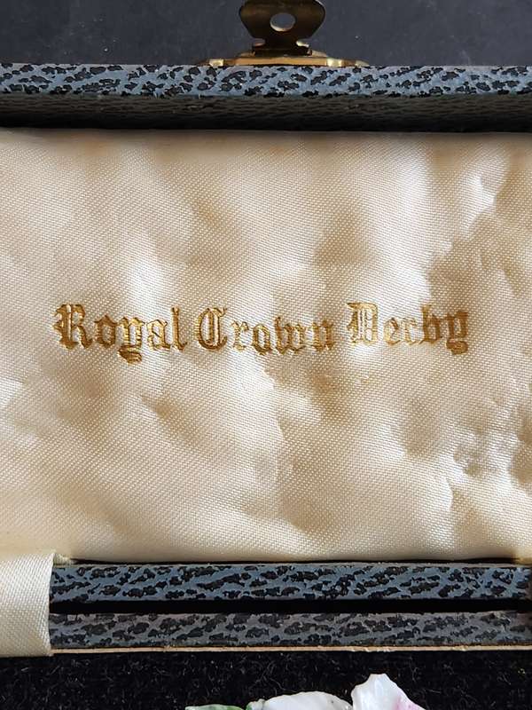 Royal Crown Derby Floral Brooch and Earrings set in a fitted Box (chips on brooch)-as per photograph