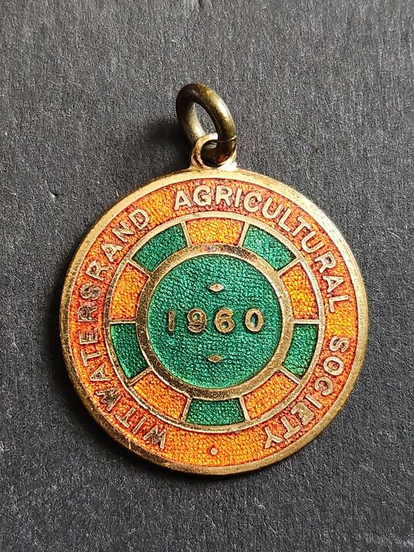 Enameled Witwatersrand Agricultural Badge 1960 no. 1331 (Mappin & Webb) - as per photograph