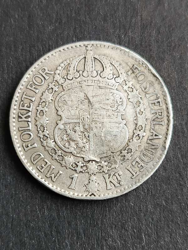 Sweden One Krone 1927 Silver - as per photograph