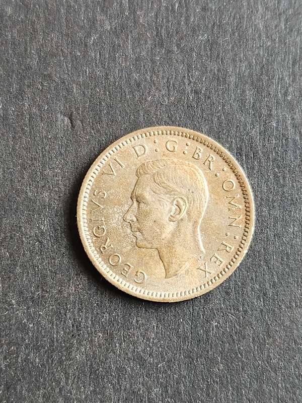 UK Sixpence 1947 (nice condition) - as per photograph