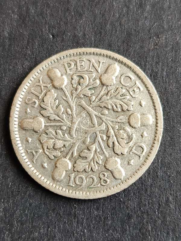UK Sixpence 1928 Silver - as per photograph