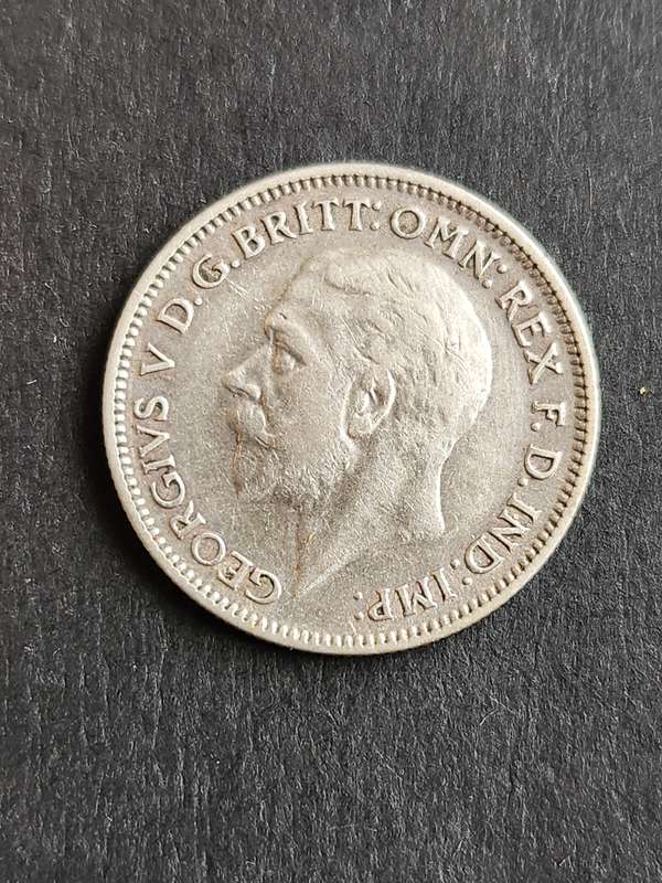 UK Sixpence 1935 Silver - as per photograph