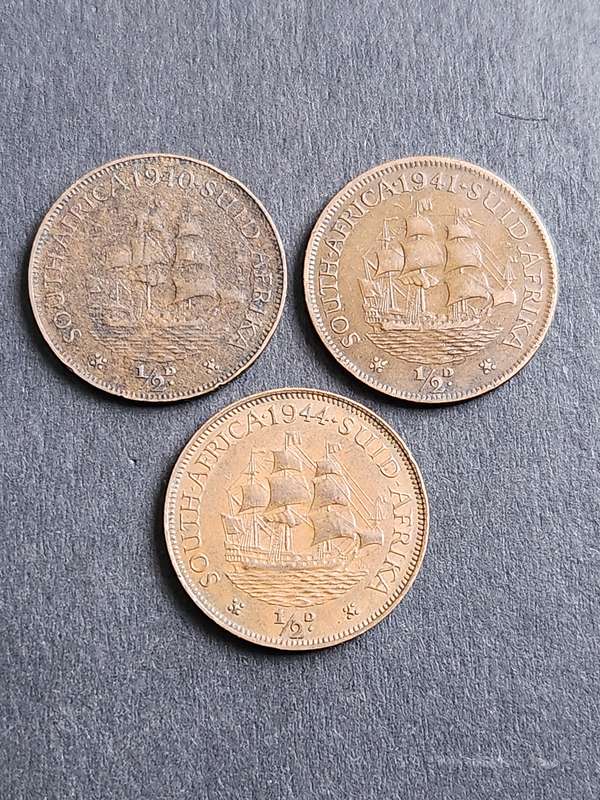 3 x Union 1/2 Pennies 1940/1941/1944 - as per photograph