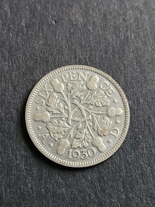 UK Sixpence 1930 Silver - as per photograph