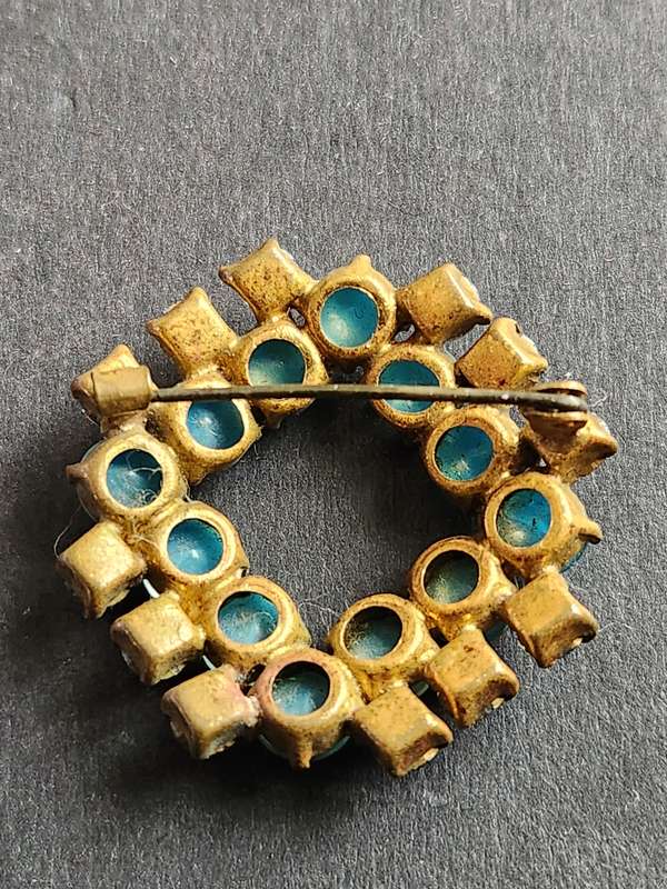 Vintage Art Decor Brooch - as per photograph