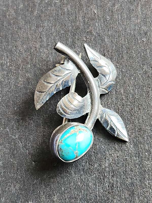 Vintage Turquoise Brooch - as per photograph
