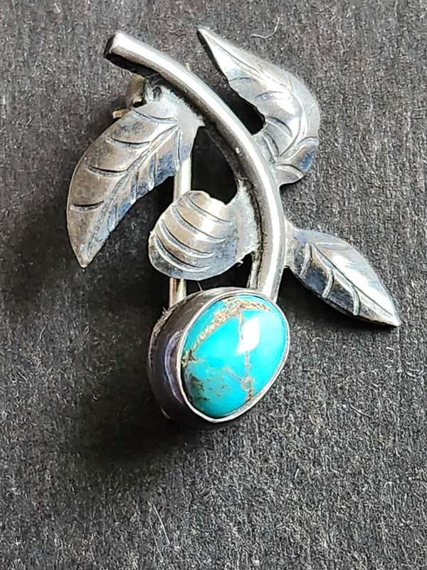 Vintage Turquoise Brooch - as per photograph