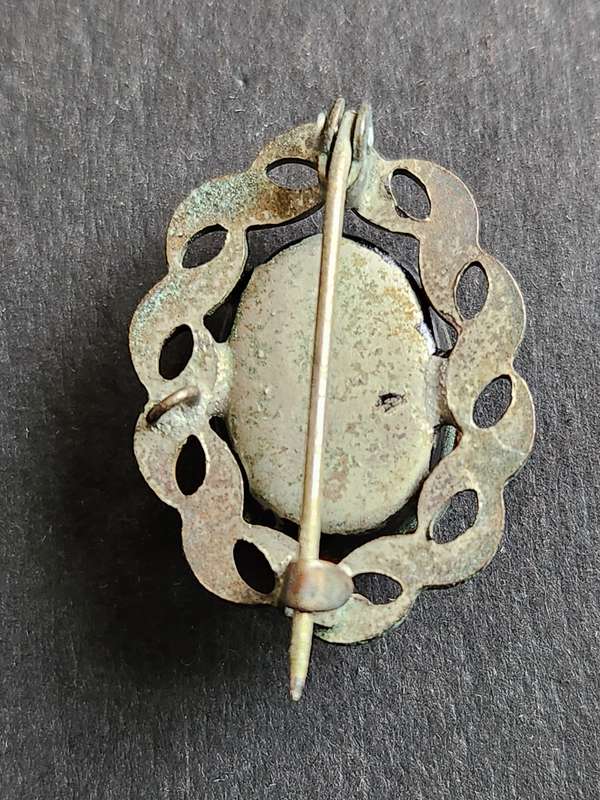 Vintage Scarf Pin Brooch - as per photograph
