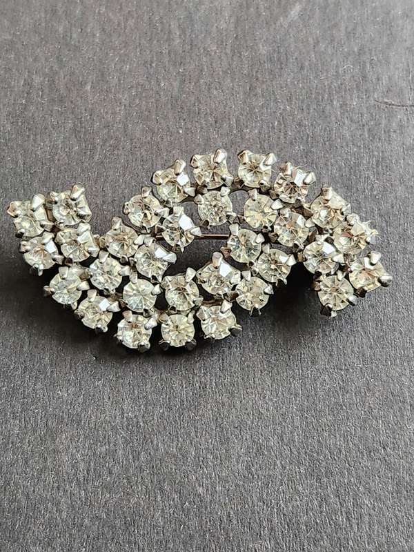 Vintage Clear Rhinestone Swirl Brooch - as per photograp