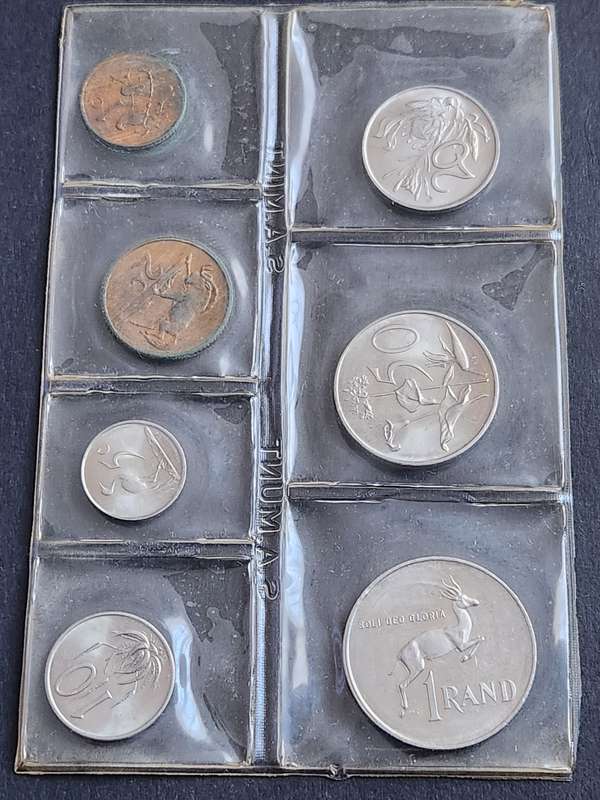 SA Mint Pack 1982 - as per photograph