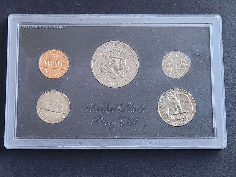 USA Proof Kennedy 1/2 Dollar Set 1971S - as per photograph