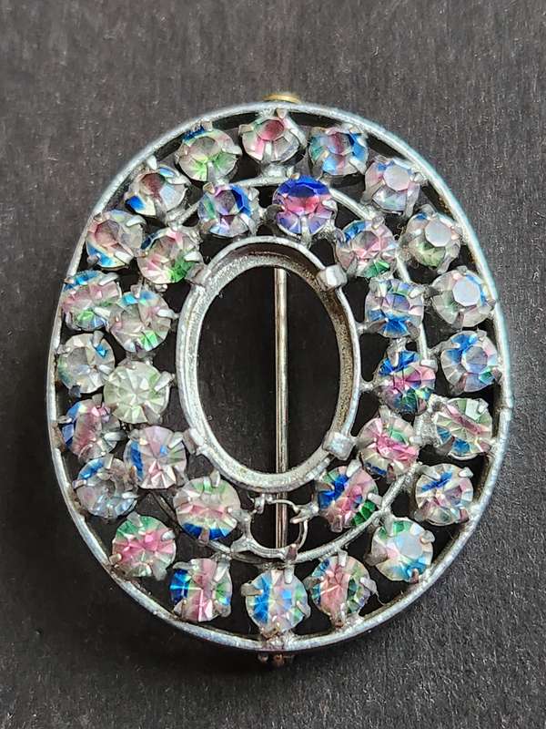 Vintage Costume Jewellery Pin Brooch - as per photograph