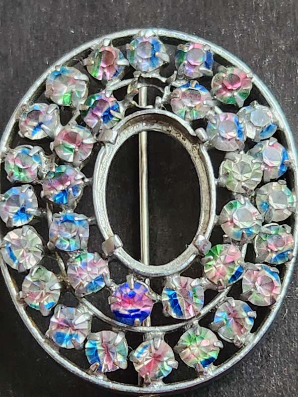 Vintage Costume Jewellery Pin Brooch - as per photograph