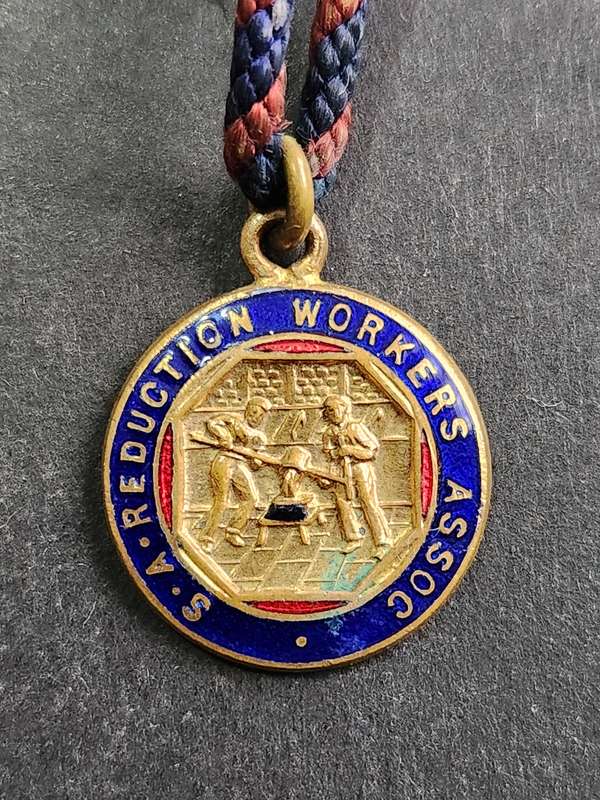 SA Reduction Workers Association Enamel Badge - as per photograph