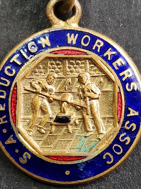 SA Reduction Workers Association Enamel Badge - as per photograph
