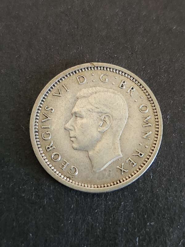 UK Threepence 1940 - as per photograph
