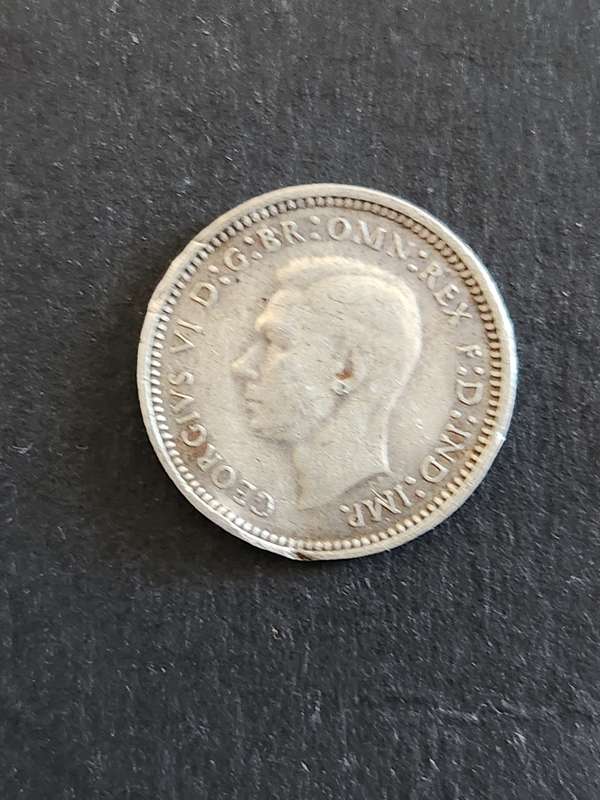 Australia Threepence 1943 - as per photograph
