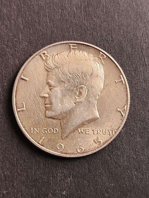 USA Kennedy 1/2 Dollar 1965 EF+ - as per photograph