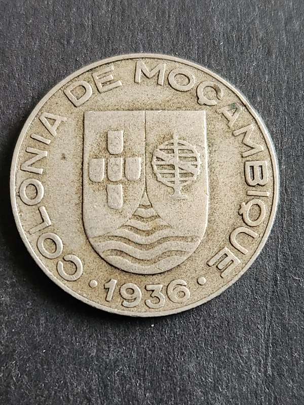 Republica Portuguesa Mozambique One Escudo 1936 - as per photograph