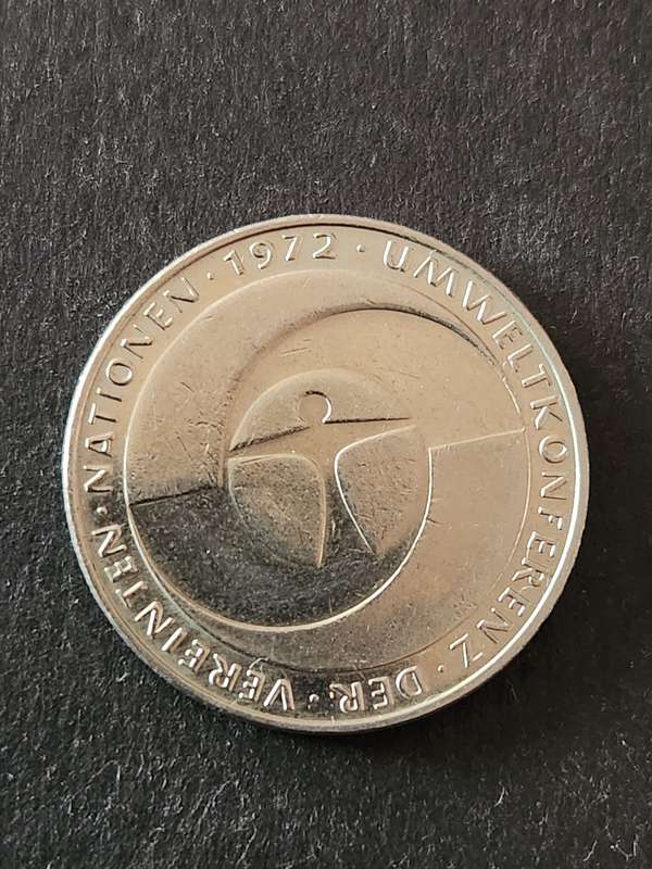 Bundes Republic 5 Deutsche Mark 1982 United Nations Conference - as per photograph