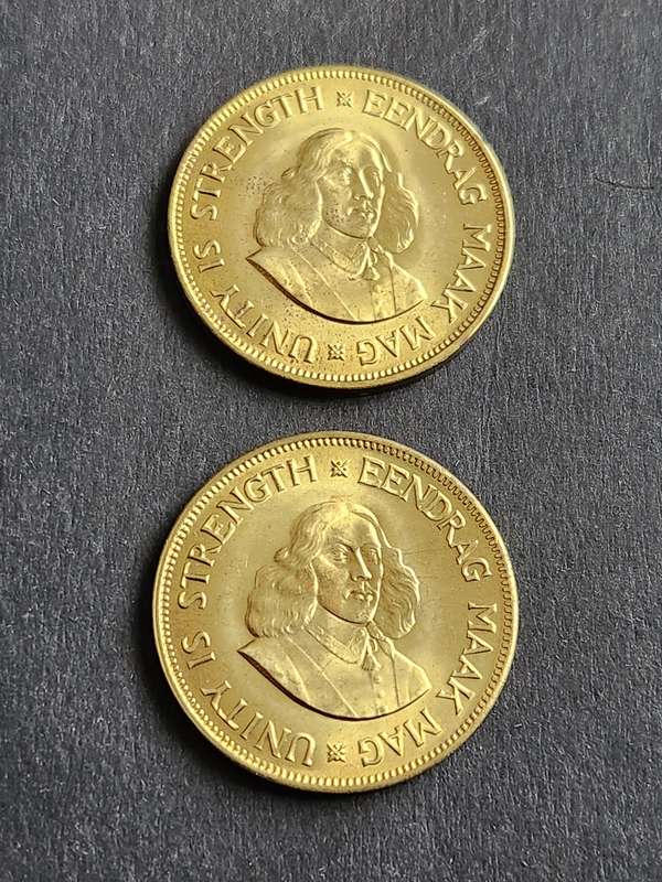 2 x Republic One Cent 1961 UNC - as per photograph