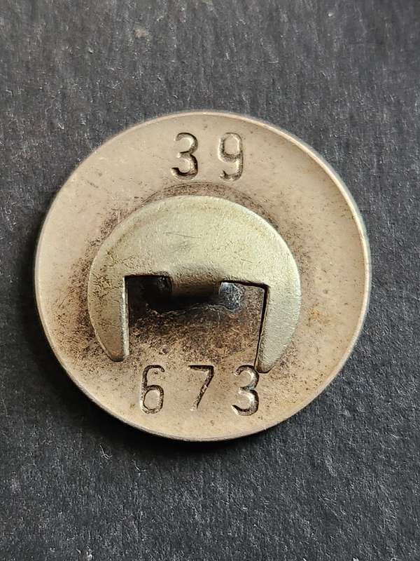South African WW2 Loyal Service Lapel Badge no.39(673) - as per photograph