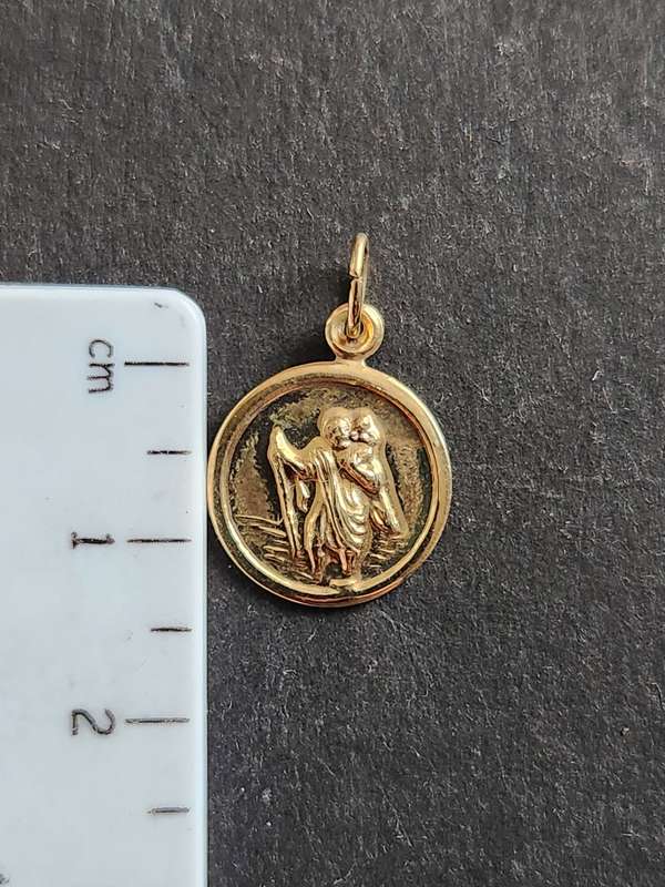 9ct Solid Gold St. Christopher Charm/Pendant 1.5g - as per photograph
